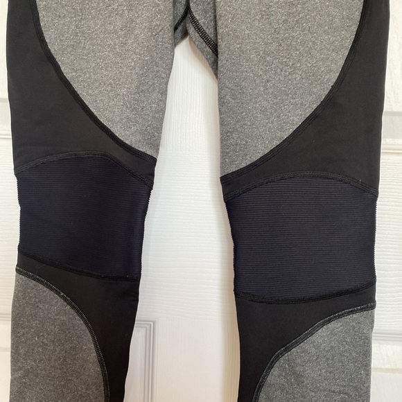 Michi Moto Leggings in heather grey and black. (No ankle zipper) - Picture 2 of 6